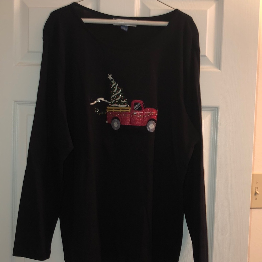 Pickup truck with Christmas tree